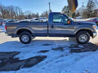 2016 Ford F250 Reg Cab, $14900. Photo 4