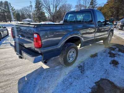 2016 Ford F250 Reg Cab, $14900. Photo 5