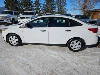 2015 Ford Focus, $9995. Photo 8