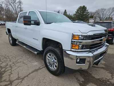 2019 Chevrolet 3500 Crew Cab, $36900. Photo 3