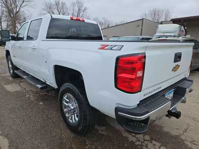 2019 Chevrolet 3500 Crew Cab, $36900. Photo 7