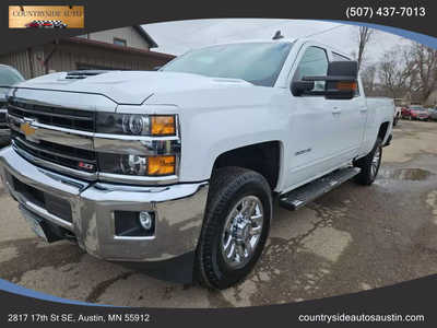 2019 Chevrolet 3500 Crew Cab, $36900. Photo 1