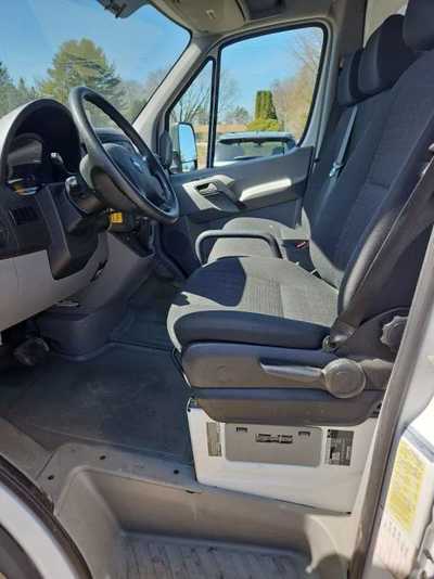 2017 Freightliner Sprinter, $16900. Photo 9