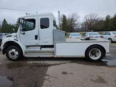 2005 Freightliner M106, $38500. Photo 8