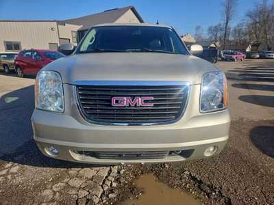 2013 GMC Yukon XL, $8995. Photo 2