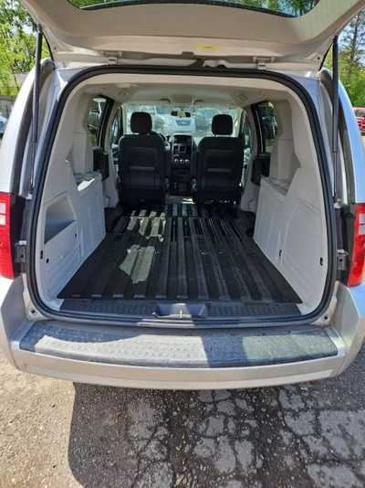 2009 Dodge Caravan, Grand, $7995. Photo 10