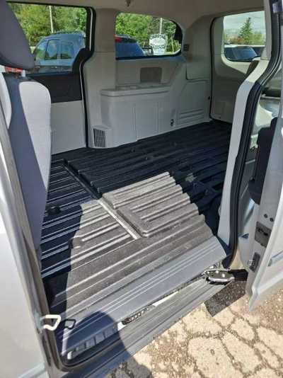 2009 Dodge Caravan, Grand, $7995. Photo 11