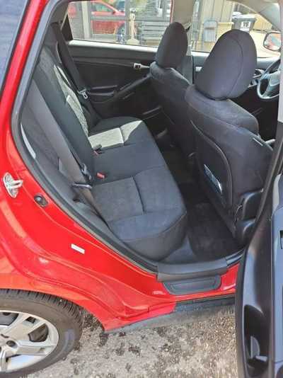 2009 Pontiac Vibe, $6995. Photo 12