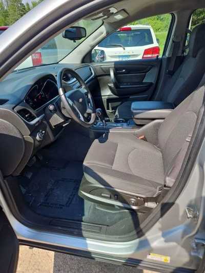 2015 Chevrolet Traverse, $7995. Photo 12