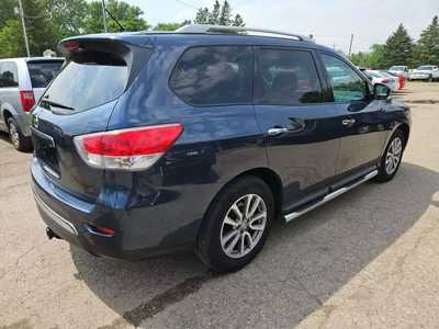 2016 Nissan Pathfinder, $7995. Photo 5