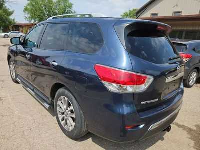 2016 Nissan Pathfinder, $7995. Photo 7