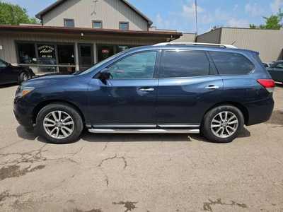 2016 Nissan Pathfinder, $7995. Photo 8