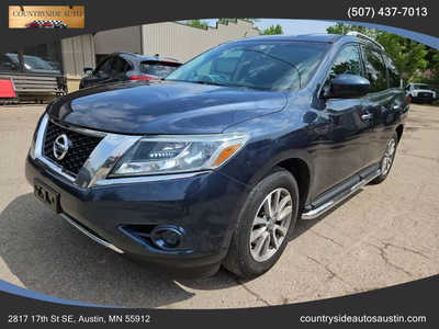 2016 Nissan Pathfinder, $7995. Photo 1