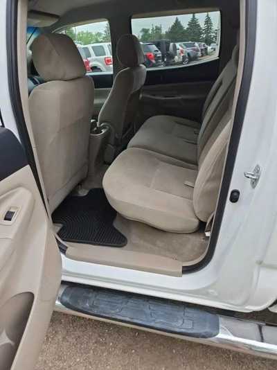 2005 Toyota Tacoma, $8995. Photo 11