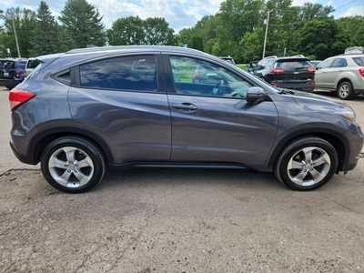 2016 Honda HR-V, $10900. Photo 4