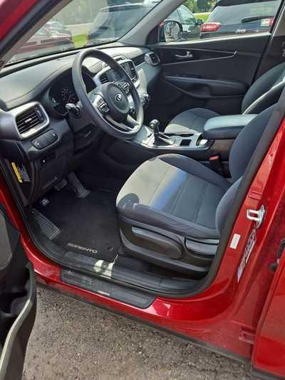 2017 Kia Sorento, $11900. Photo 12