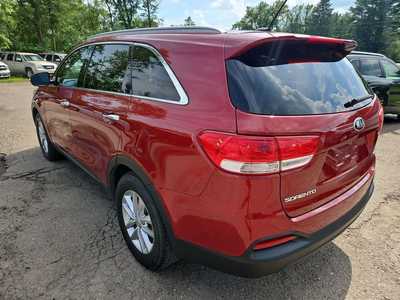 2017 Kia Sorento, $11900. Photo 7