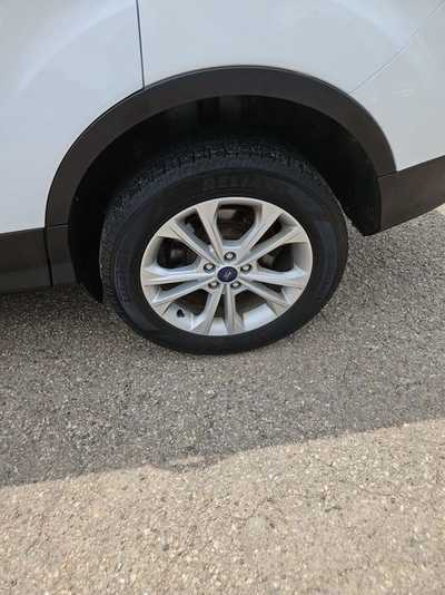 2017 Ford Escape, $7995. Photo 9