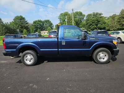 2015 Ford F250 Reg Cab, $11900. Photo 4