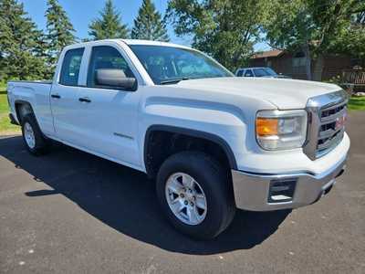 2014 GMC 1500 Crew Cab, $13900. Photo 3
