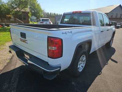 2014 GMC 1500 Crew Cab, $13900. Photo 5