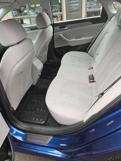 2018 Hyundai Sonata, $10900. Photo 10