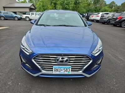 2018 Hyundai Sonata, $10900. Photo 2