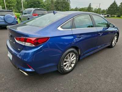 2018 Hyundai Sonata, $10900. Photo 5