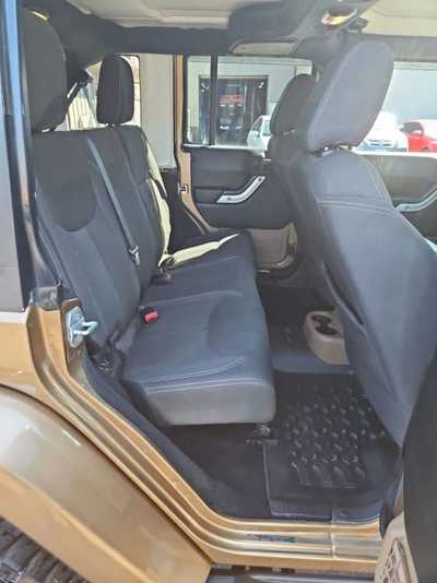 2015 Jeep Wrangler Unlimited, $15900. Photo 11