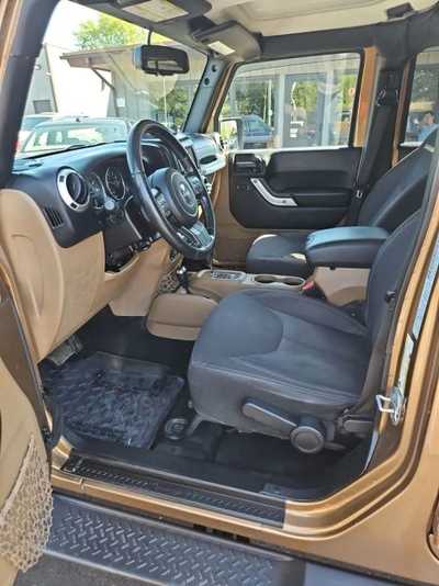 2015 Jeep Wrangler Unlimited, $15900. Photo 12