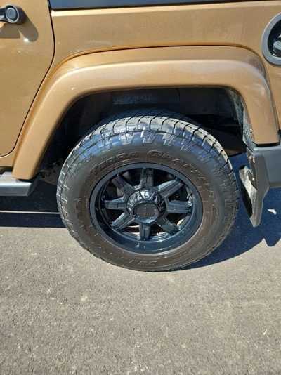 2015 Jeep Wrangler Unlimited, $15900. Photo 9
