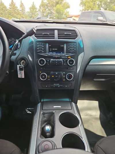 2018 Ford Explorer, $10900. Photo 12