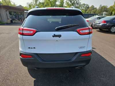 2016 Jeep Cherokee, $7995. Photo 6