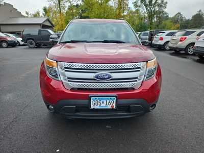 2013 Ford Explorer, $10900. Photo 2