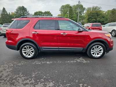 2013 Ford Explorer, $10900. Photo 4