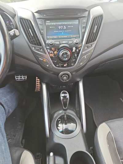 2014 Hyundai Veloster, $5495. Photo 10