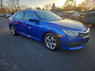 2018 Honda Civic, $9995. Photo 3