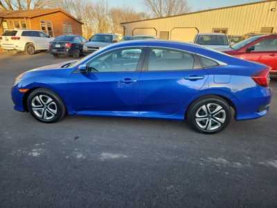 2018 Honda Civic, $9995. Photo 8