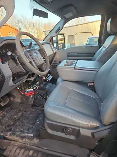 2015 Ford F350 Reg Cab, $14900. Photo 12