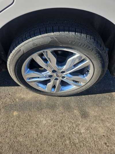 2013 Ford Edge, $6500. Photo 9