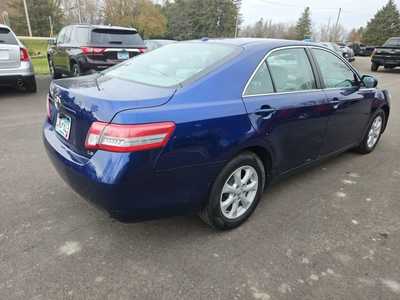 2011 Toyota Camry, $5500. Photo 5