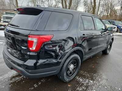 2018 Ford Explorer, $12900. Photo 5