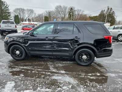 2018 Ford Explorer, $12900. Photo 7