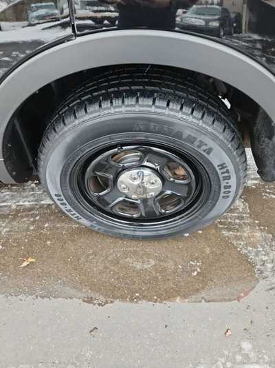 2018 Ford Explorer, $12900. Photo 8