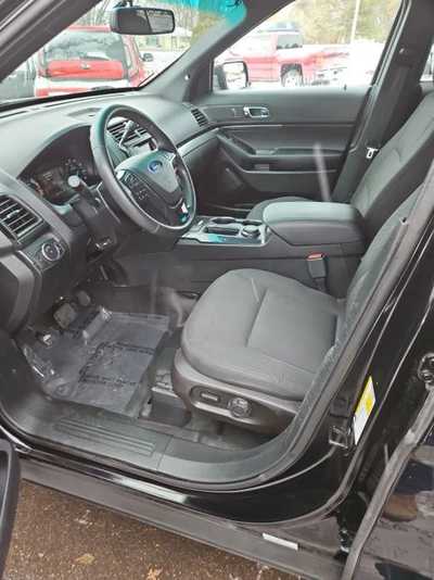 2018 Ford Explorer, $12900. Photo 9