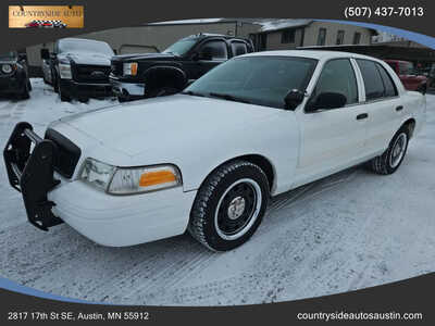 2011 Ford Crown Victoria, $4995. Photo 1