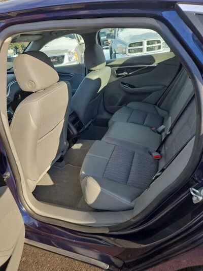 2018 Chevrolet Impala, $13900. Photo 10