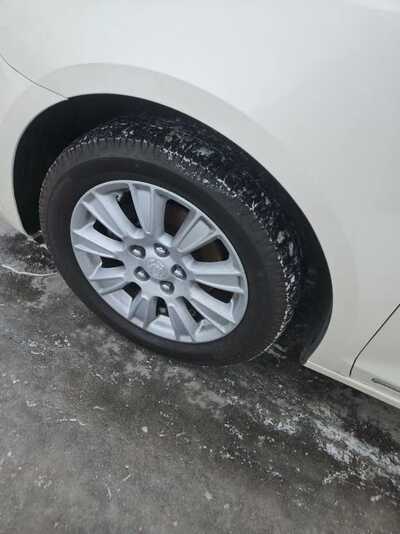 2013 Buick LaCrosse, $6995. Photo 9