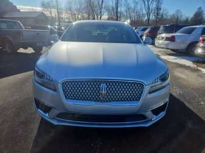 2018 Lincoln MKZ, $11900. Photo 2
