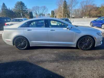 2018 Lincoln MKZ, $11900. Photo 4